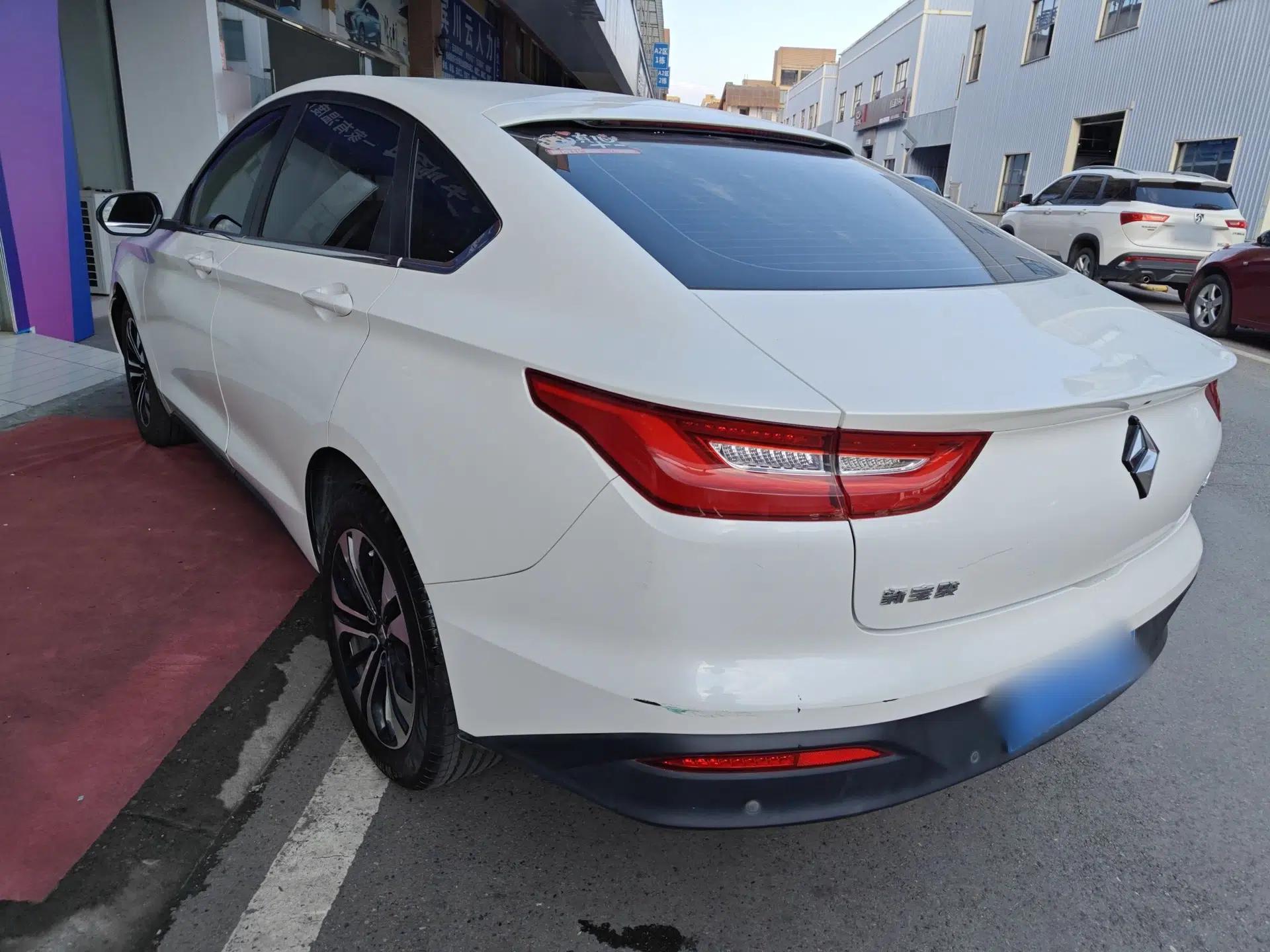 Baojun RC-6 2019 1.5T CVT 24-Hour Online Prestige Edition — миниатюра 8
