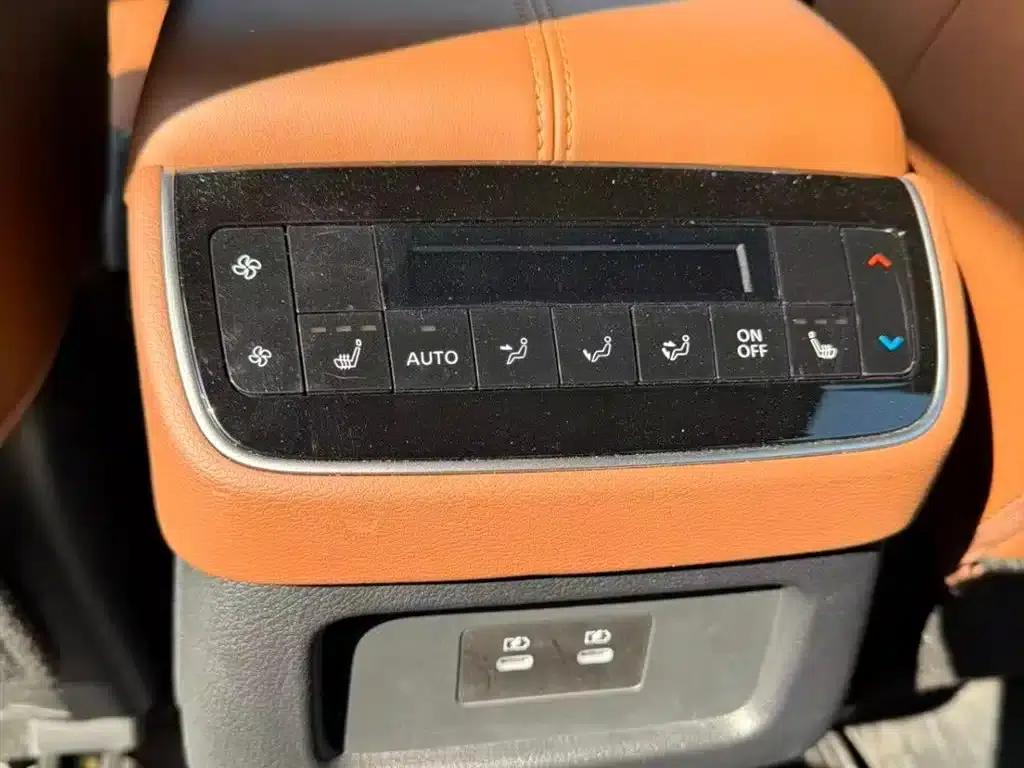 2024 Volkswagen Land Cruiser 380VC-TURBO 4WD Supreme Edition (6-seater) — миниатюра 22