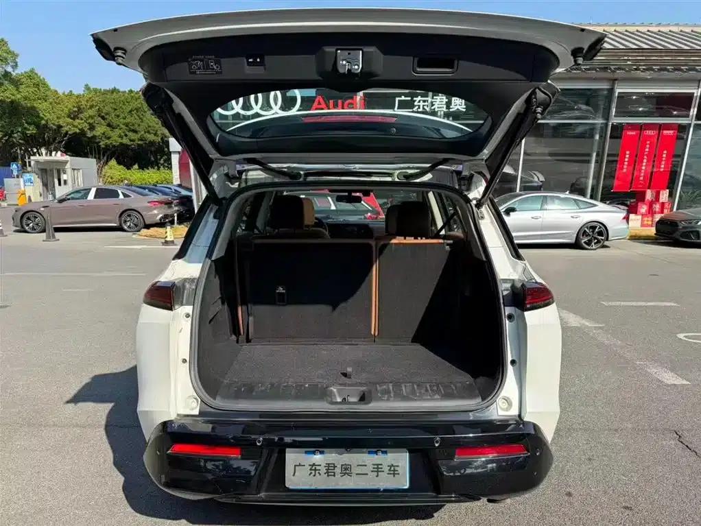 2024 Volkswagen Land Cruiser 380VC-TURBO 4WD Supreme Edition (6-seater) — миниатюра 6