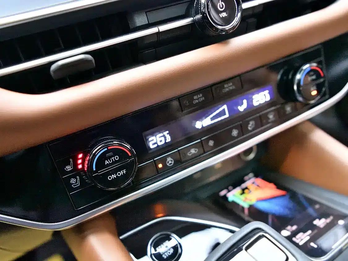 2024 Volkswagen Land Cruiser 380VC-TURBO 4WD Supreme Edition (6-seater) — миниатюра 12