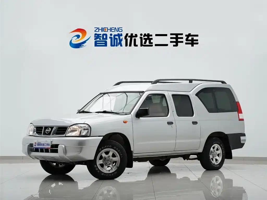 2013 Nissan ZN Van 2.4L 2WD Luxury 5-Seater — миниатюра 1
