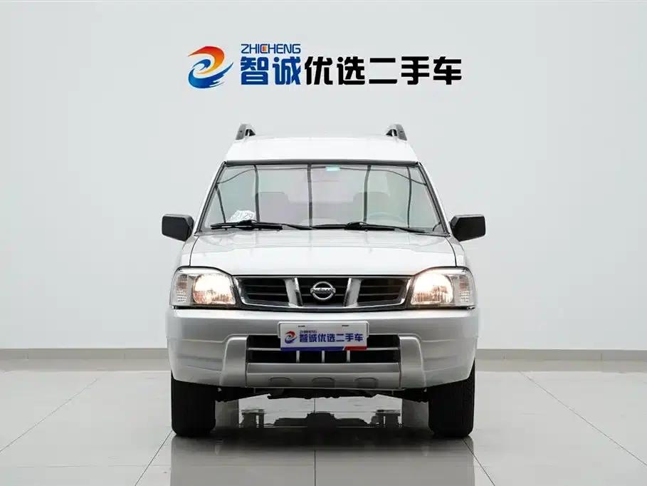 2013 Nissan ZN Van 2.4L 2WD Luxury 5-Seater — миниатюра 2