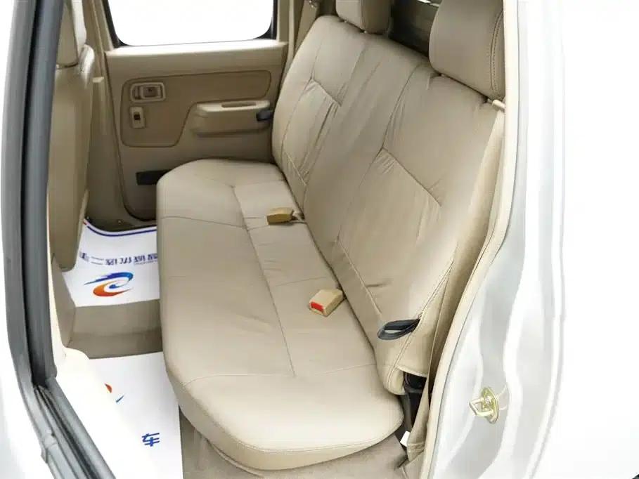 2013 Nissan ZN Van 2.4L 2WD Luxury 5-Seater — миниатюра 12