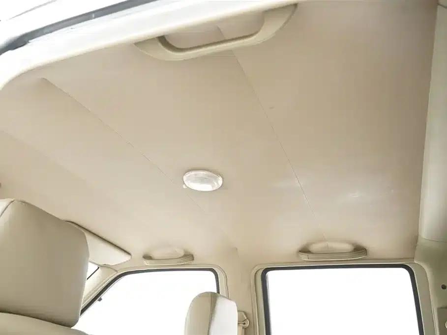 2013 Nissan ZN Van 2.4L 2WD Luxury 5-Seater — миниатюра 14