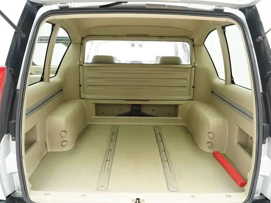 2013 Nissan ZN Van 2.4L 2WD Luxury 5-Seater — миниатюра 24
