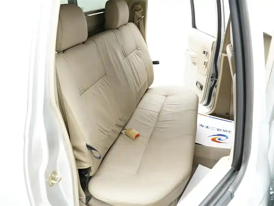 2013 Nissan ZN Van 2.4L 2WD Luxury 5-Seater — миниатюра 27