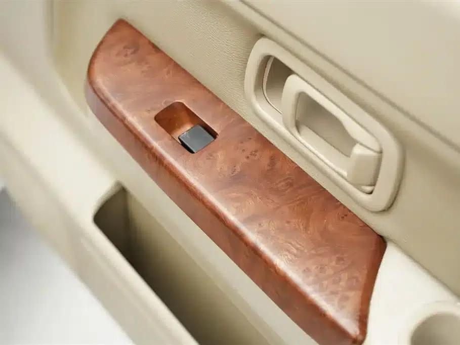 2013 Nissan ZN Van 2.4L 2WD Luxury 5-Seater — миниатюра 32