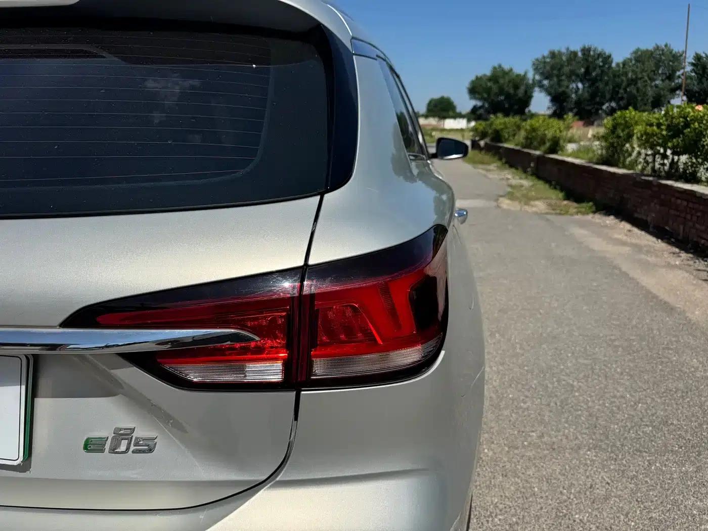 Roewe Ei5 2018 Internet Flagship Edition — миниатюра 26