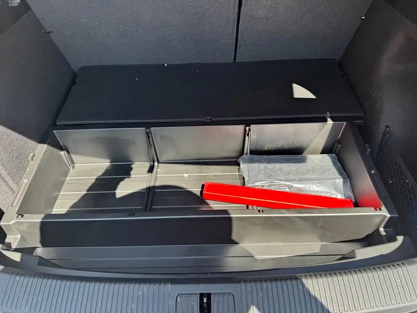 Roewe Ei5 2018 Internet Flagship Edition — миниатюра 28