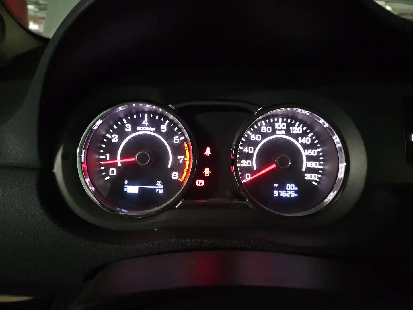 Great Wall C30 2012 1.5L Manual Luxury Version — миниатюра 11