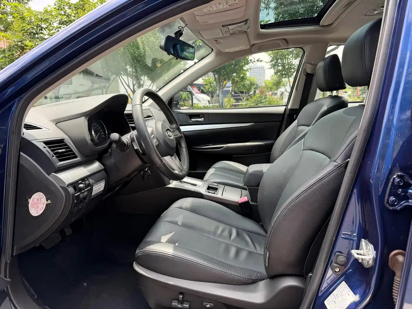 Legacy 2010 2.0i Luxury Touring Edition — миниатюра 4