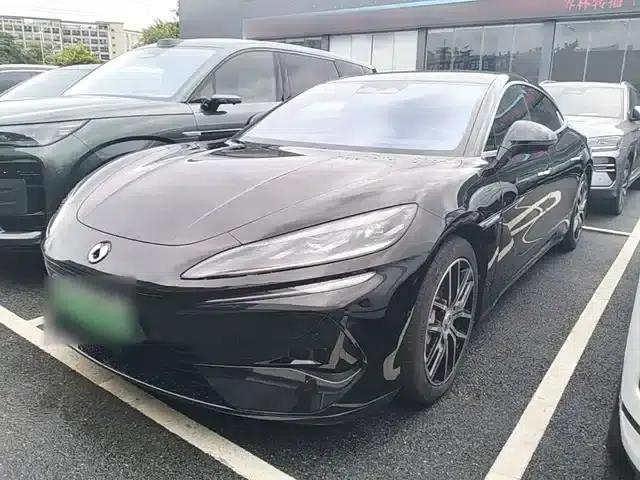 Denza Z9 2024 Model 1100km AWD Max Edition