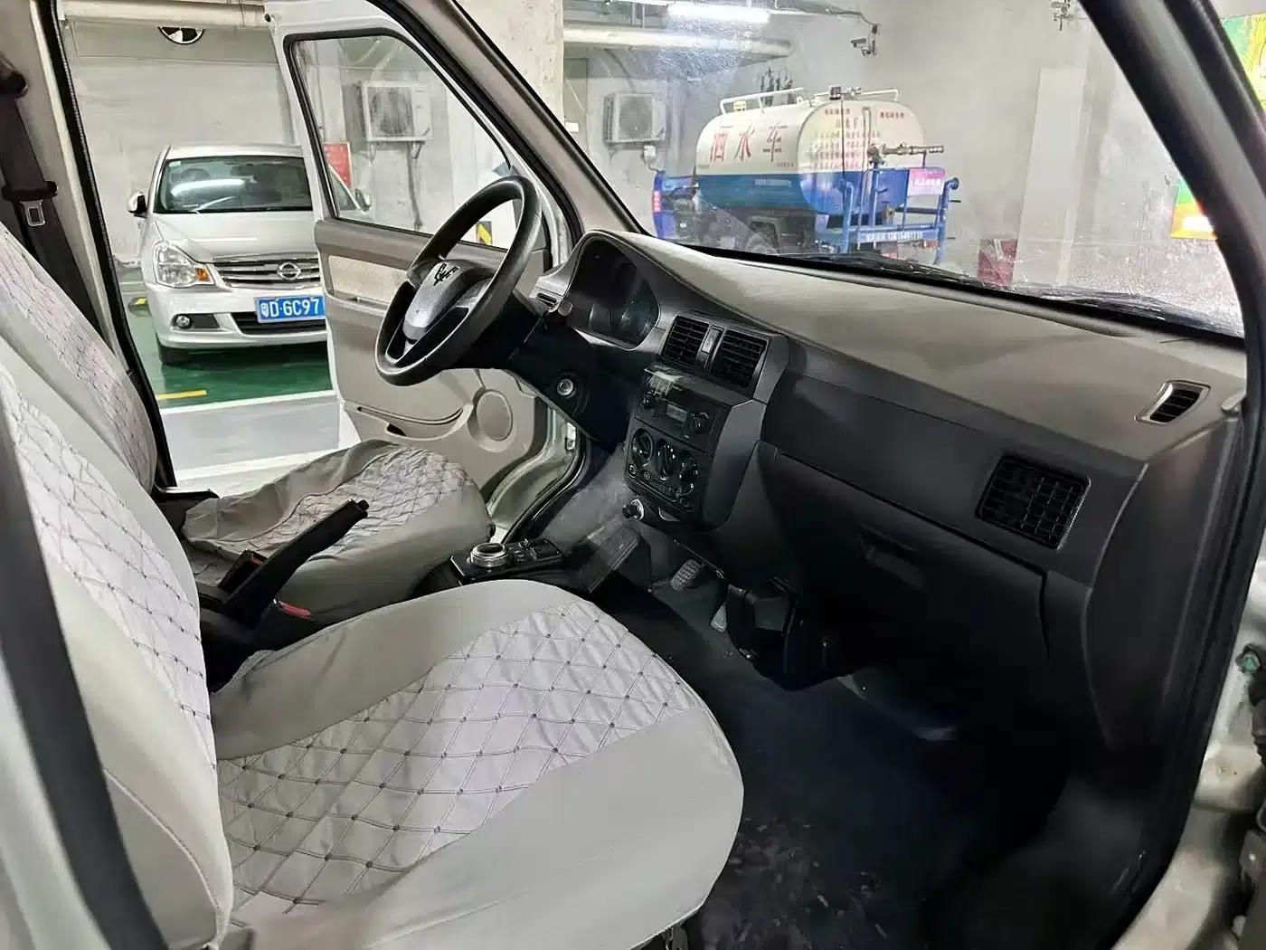 Wuling EV50 2021 model van logistics vehicle, Bocheng Penghui 43.2kWh Liuji electric control — миниатюра 8