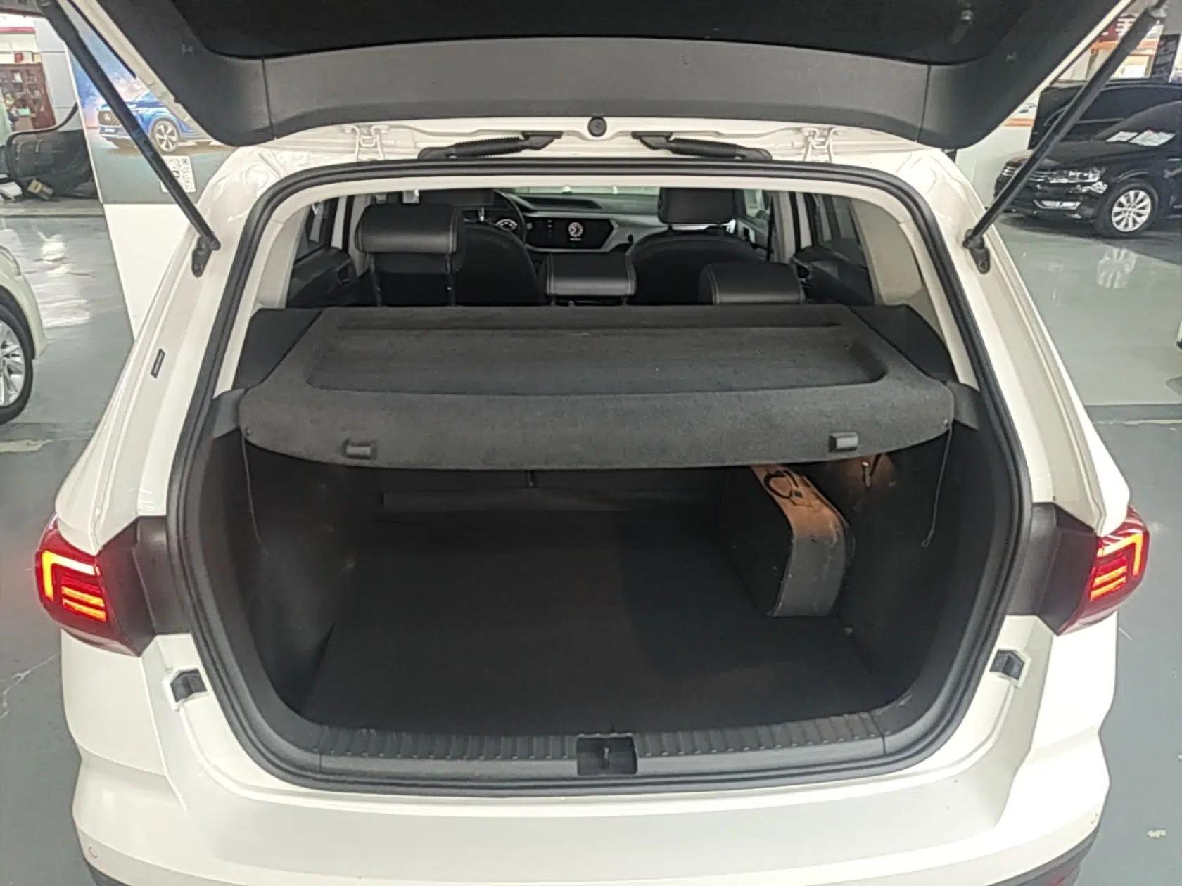 Volkswagen Tharu New Energy 2021 Panoramic Deluxe Edition — миниатюра 22