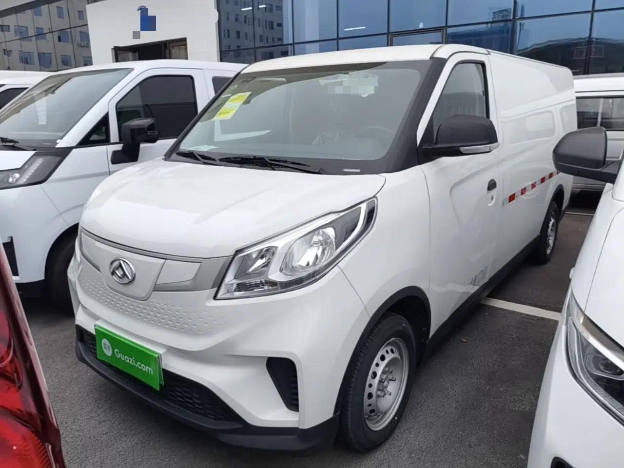 SAIC MAXUS EV30 2023 Pure-Electric Smart Logistics Expert with Long Wheelbase Guoxuan — миниатюра 1