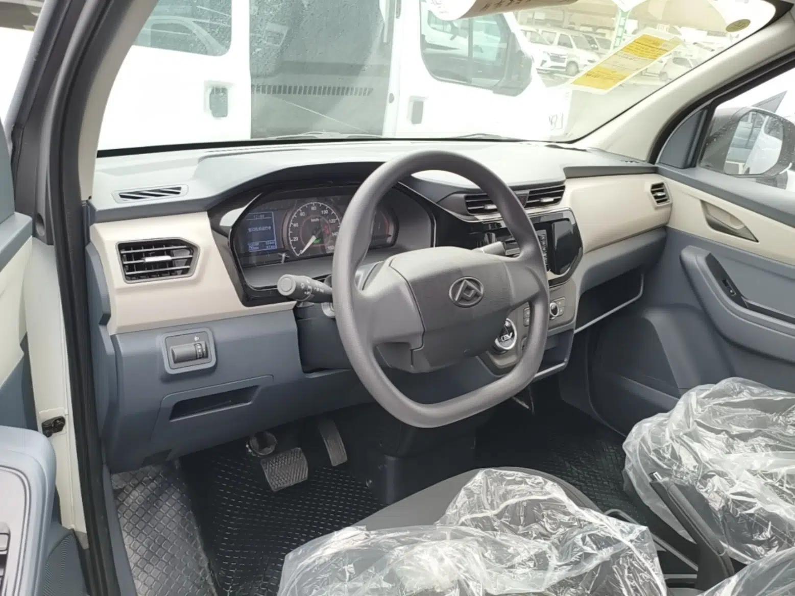 SAIC MAXUS EV30 2023 Pure-Electric Smart Logistics Expert with Long Wheelbase Guoxuan — миниатюра 12