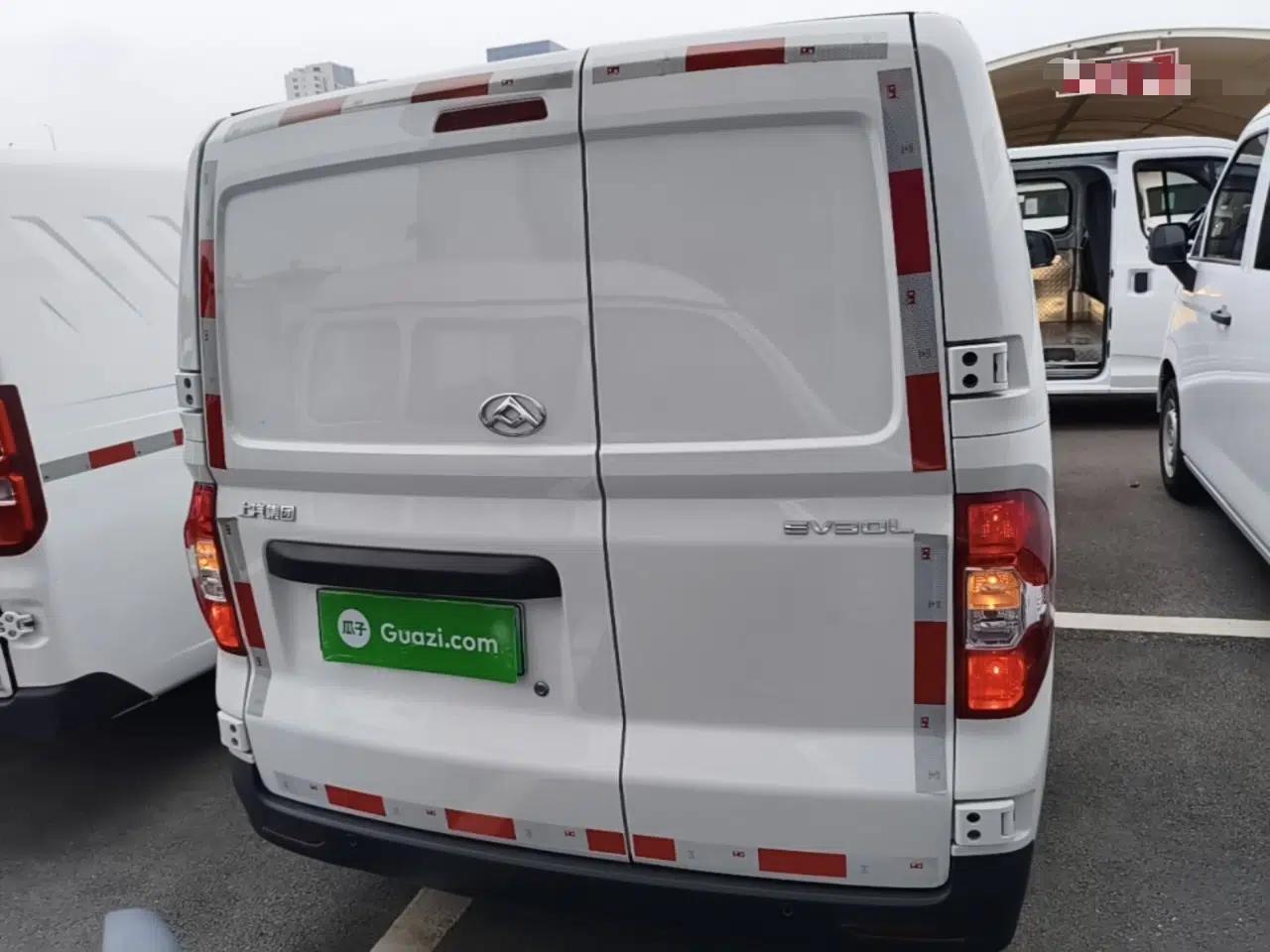 SAIC MAXUS EV30 2023 Pure-Electric Smart Logistics Expert with Long Wheelbase Guoxuan — миниатюра 5