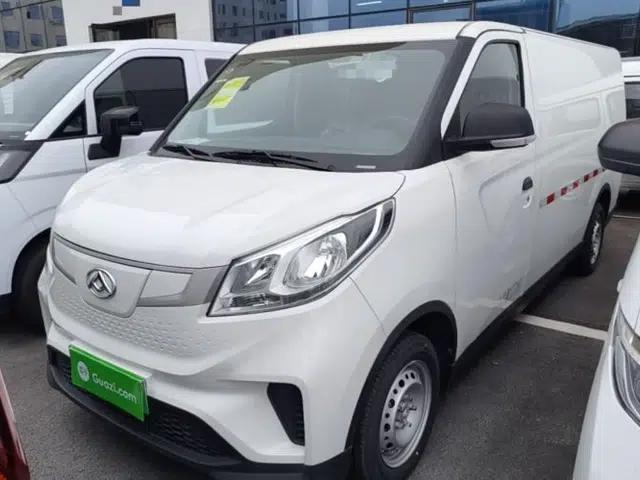 SAIC MAXUS EV30 2023 Pure-Electric Smart Logistics Expert with Long Wheelbase Guoxuan
