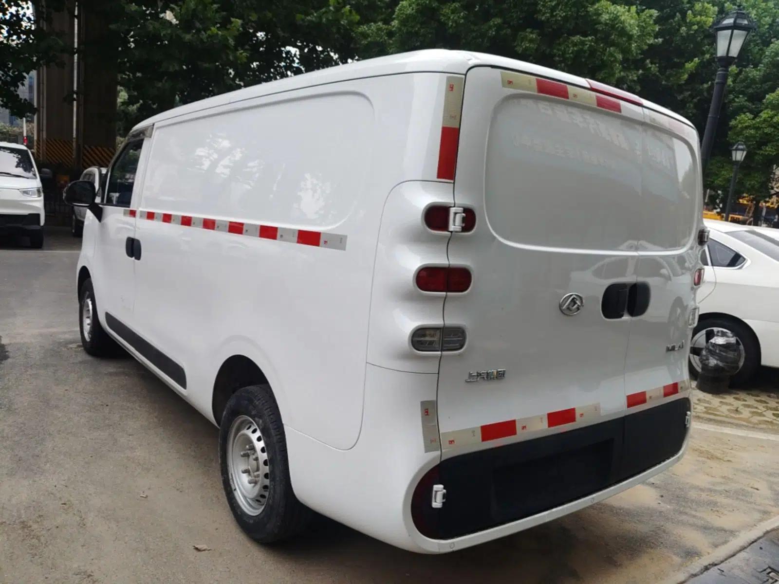 SAIC MAXUS Dana V1 2023 V1 Short Wheelbase Low Roof (42 kWh) — миниатюра 4