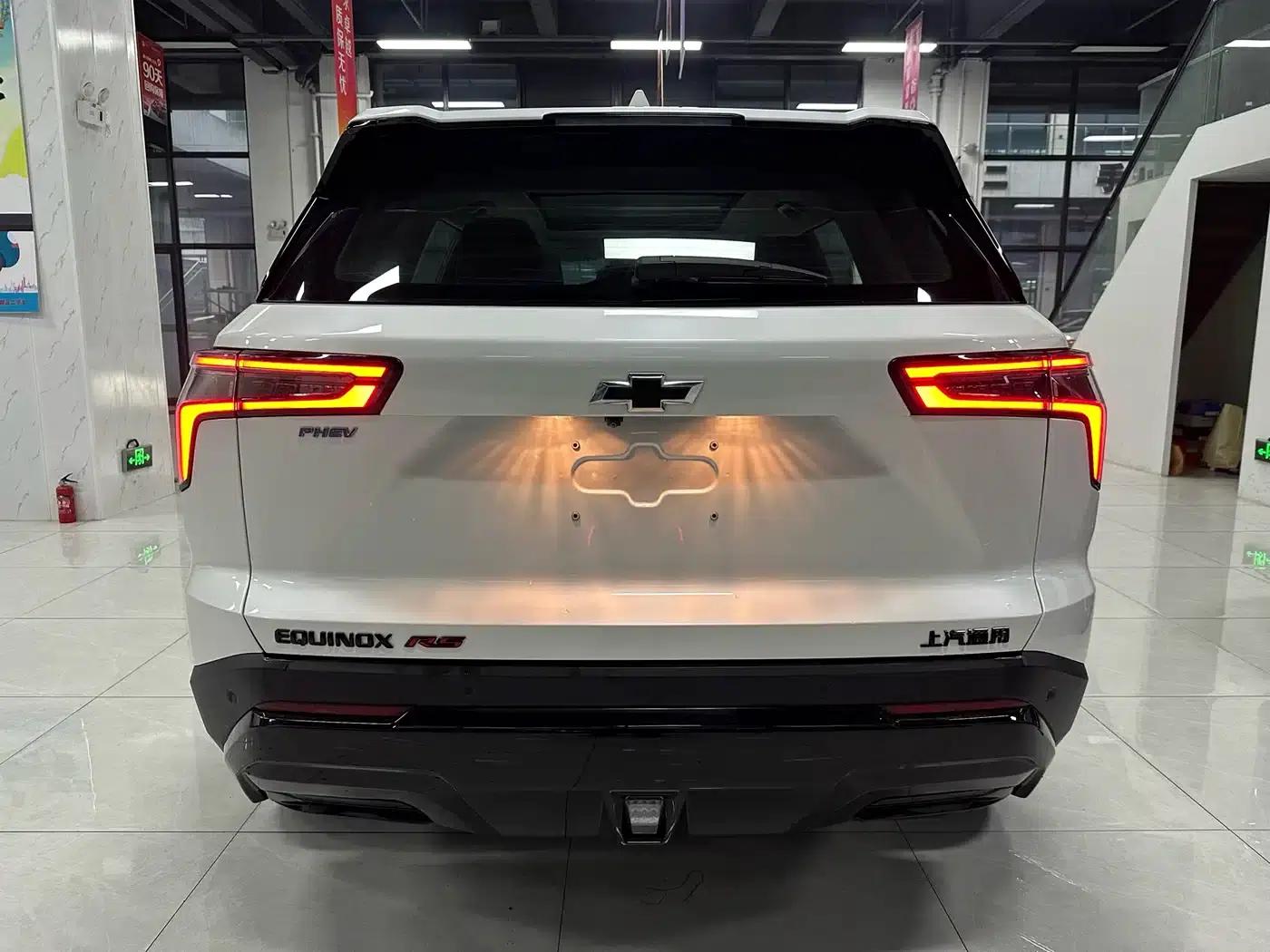 2024 Chevrolet Equinox Plus 102km RS Flagship Edition — миниатюра 9