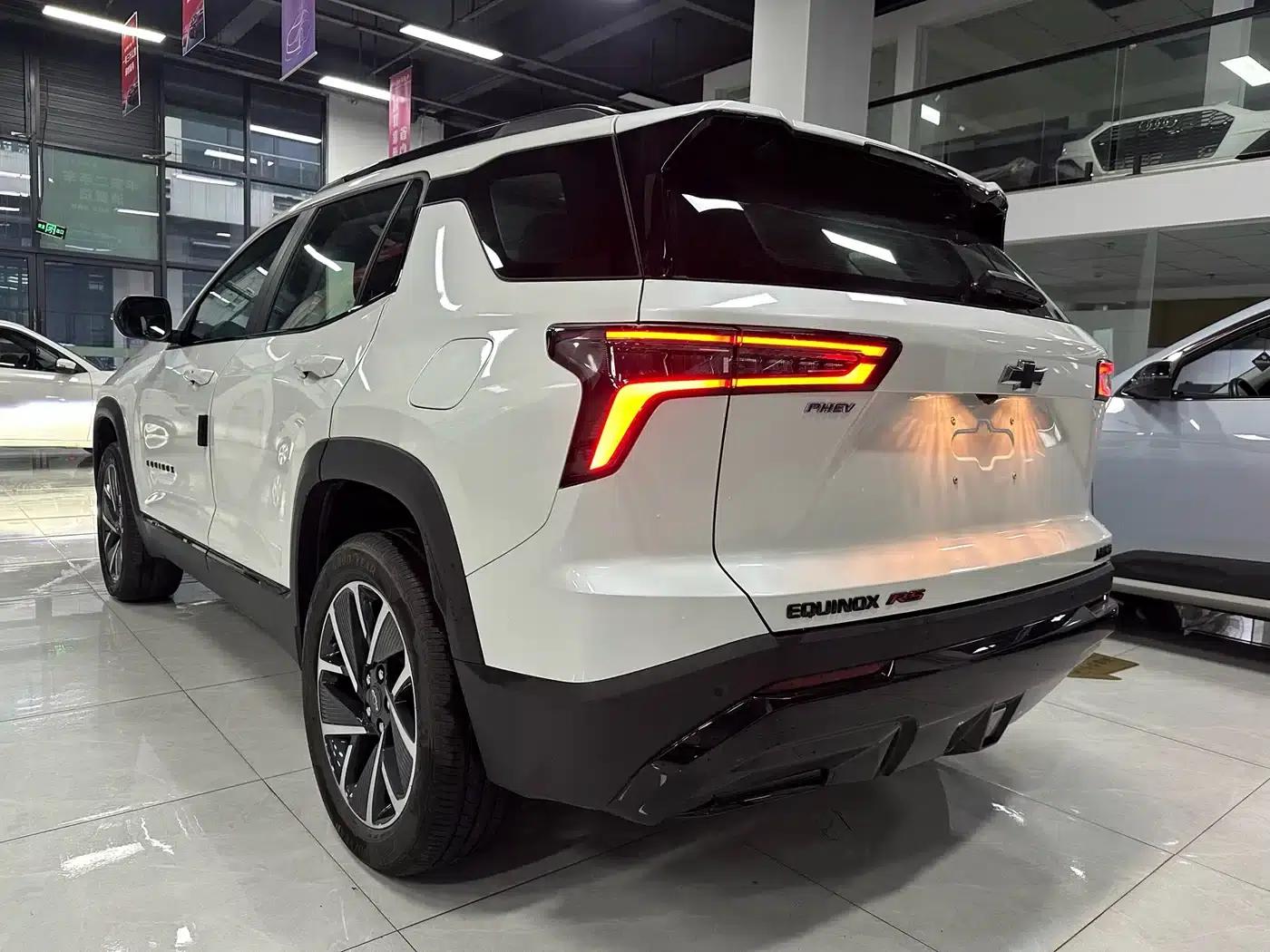 2024 Chevrolet Equinox Plus 102km RS Flagship Edition — миниатюра 10