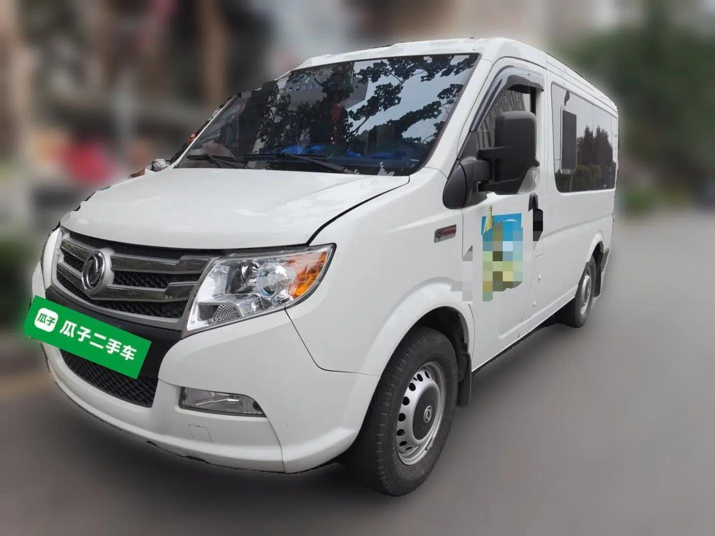 Dongfeng Yufeng 2018 2.5T Logistics Vehicle A100 Short Wheelbase Mid-Roof 5-9 Seater China V Standard ZD25 — миниатюра 1