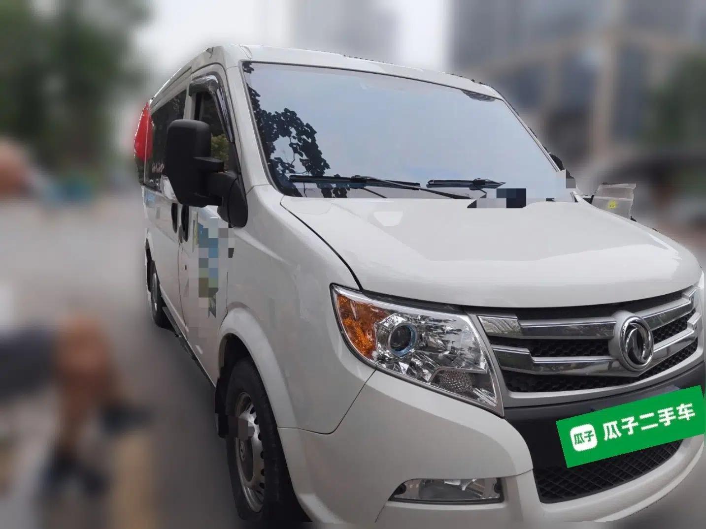 Dongfeng Yufeng 2018 2.5T Logistics Vehicle A100 Short Wheelbase Mid-Roof 5-9 Seater China V Standard ZD25 — миниатюра 3