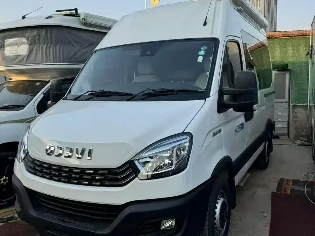 Iveco Daily 2021 3.0T Automatic Type B Motorhome Professional Chassis Long Wheelbase High Roof — миниатюра 1