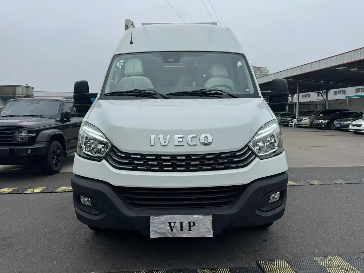 Iveco Daily 2021 3.0T Automatic Type B Motorhome Professional Chassis Long Wheelbase High Roof — миниатюра 2