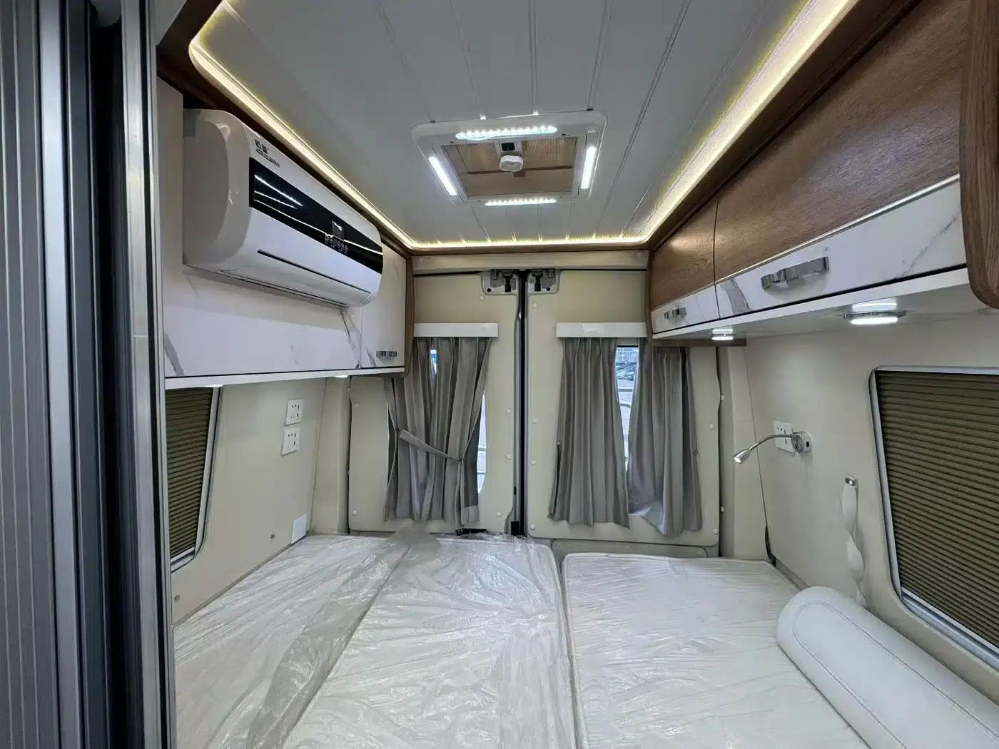Iveco Daily 2021 3.0T Automatic Type B Motorhome Professional Chassis Long Wheelbase High Roof — миниатюра 8