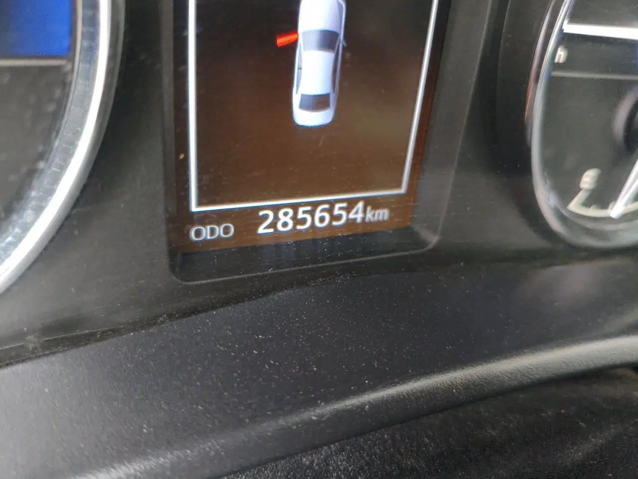 Toyota Corolla Hybrid E+ 2020 1.8L E-CVT Comfort Edition — миниатюра 12