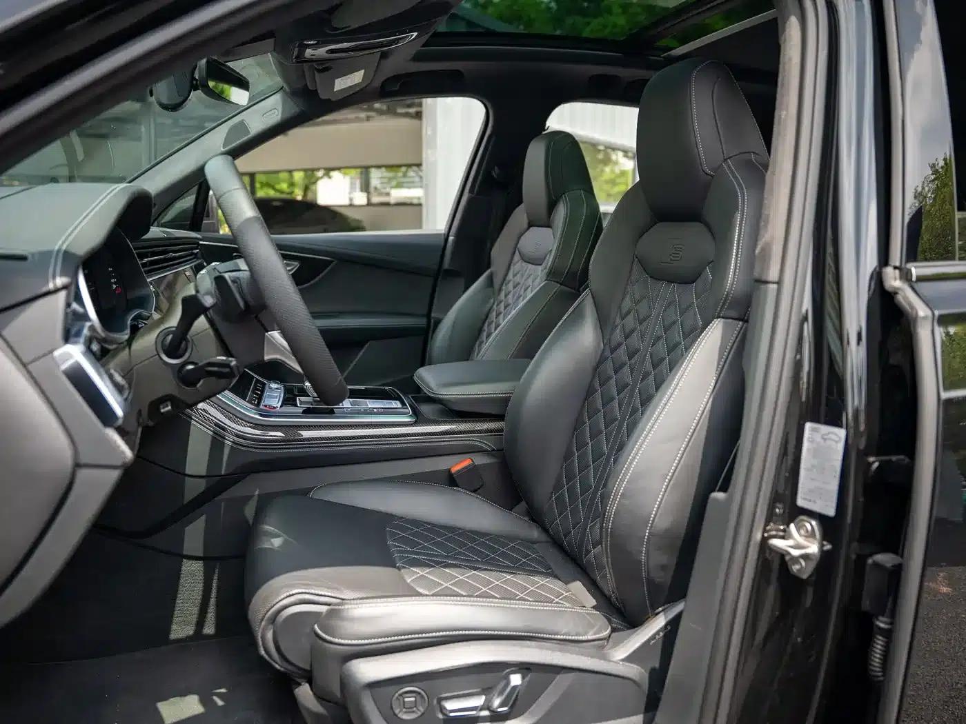 Audi SQ7 2024 4.0 TFSI Dark Knight Edition — миниатюра 14
