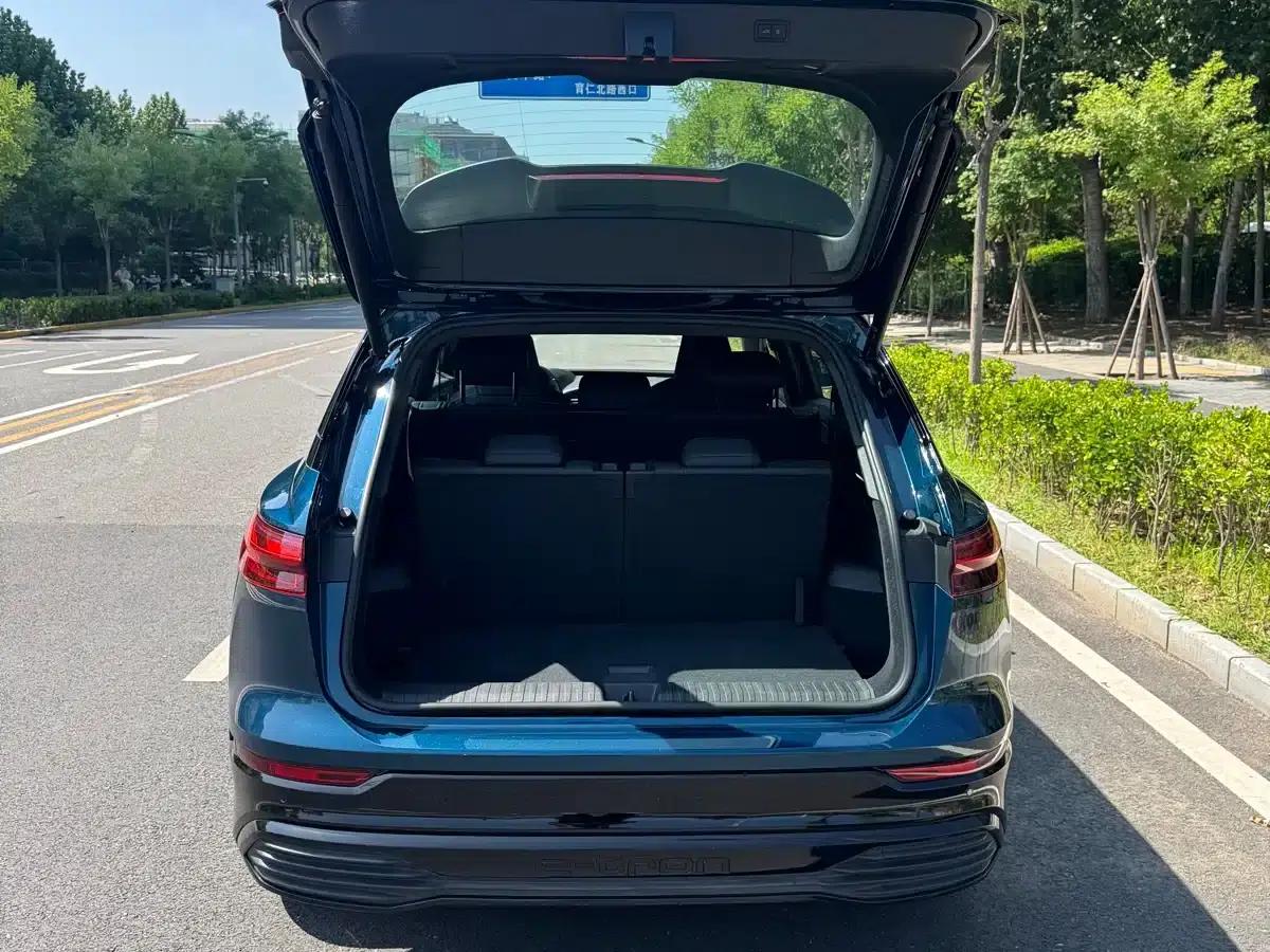 Audi Q5 e-tron 2022 Model 40 e-tron Star Edition Mech Suit — миниатюра 7