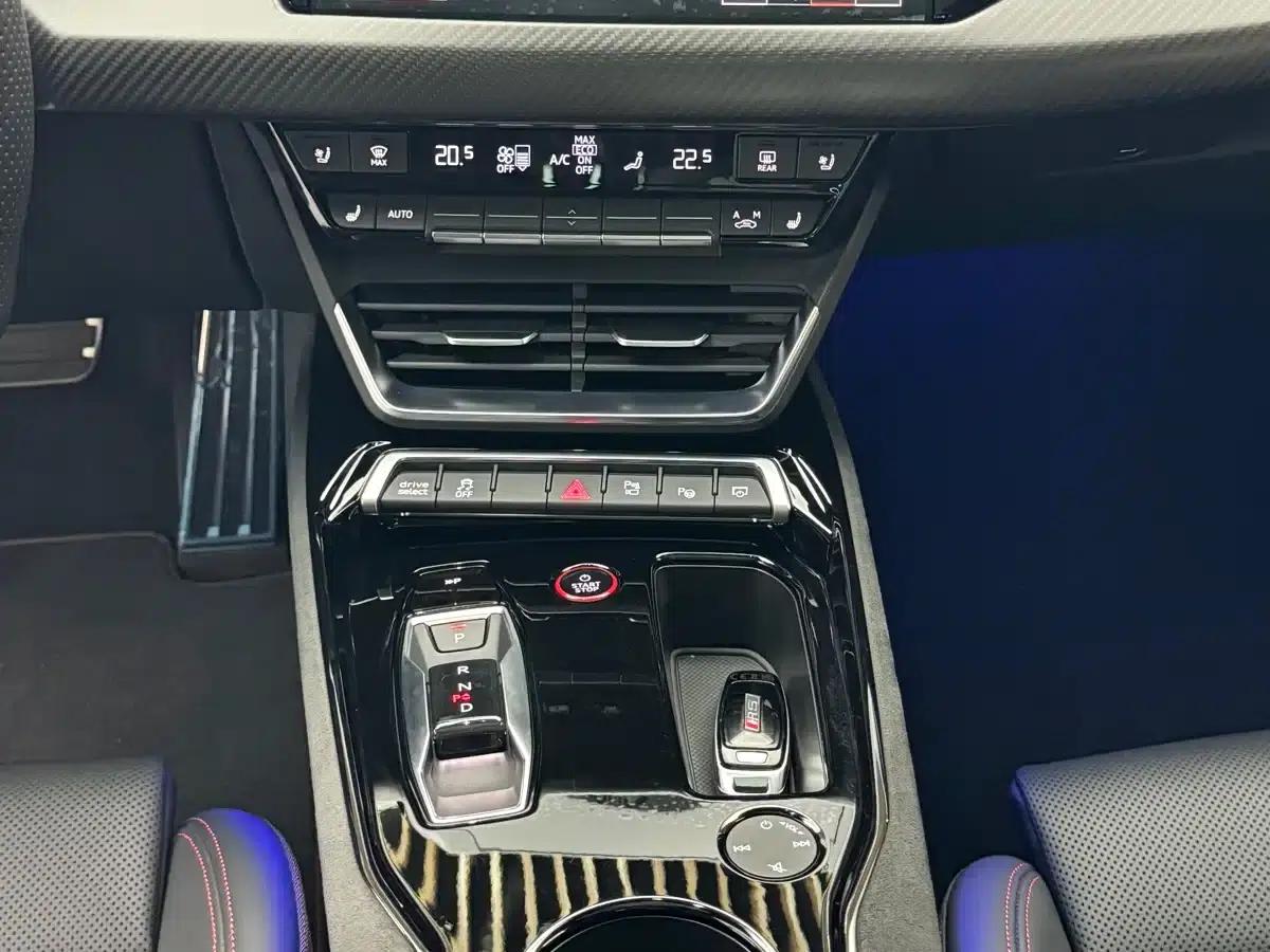 Audi RS e-tron GT 2023 Base Model — миниатюра 15