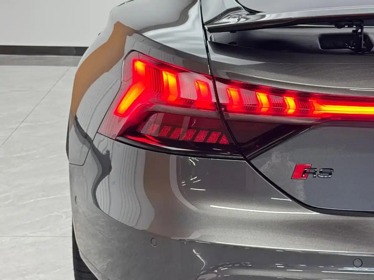 Audi RS e-tron GT 2023 Base Model — миниатюра 18