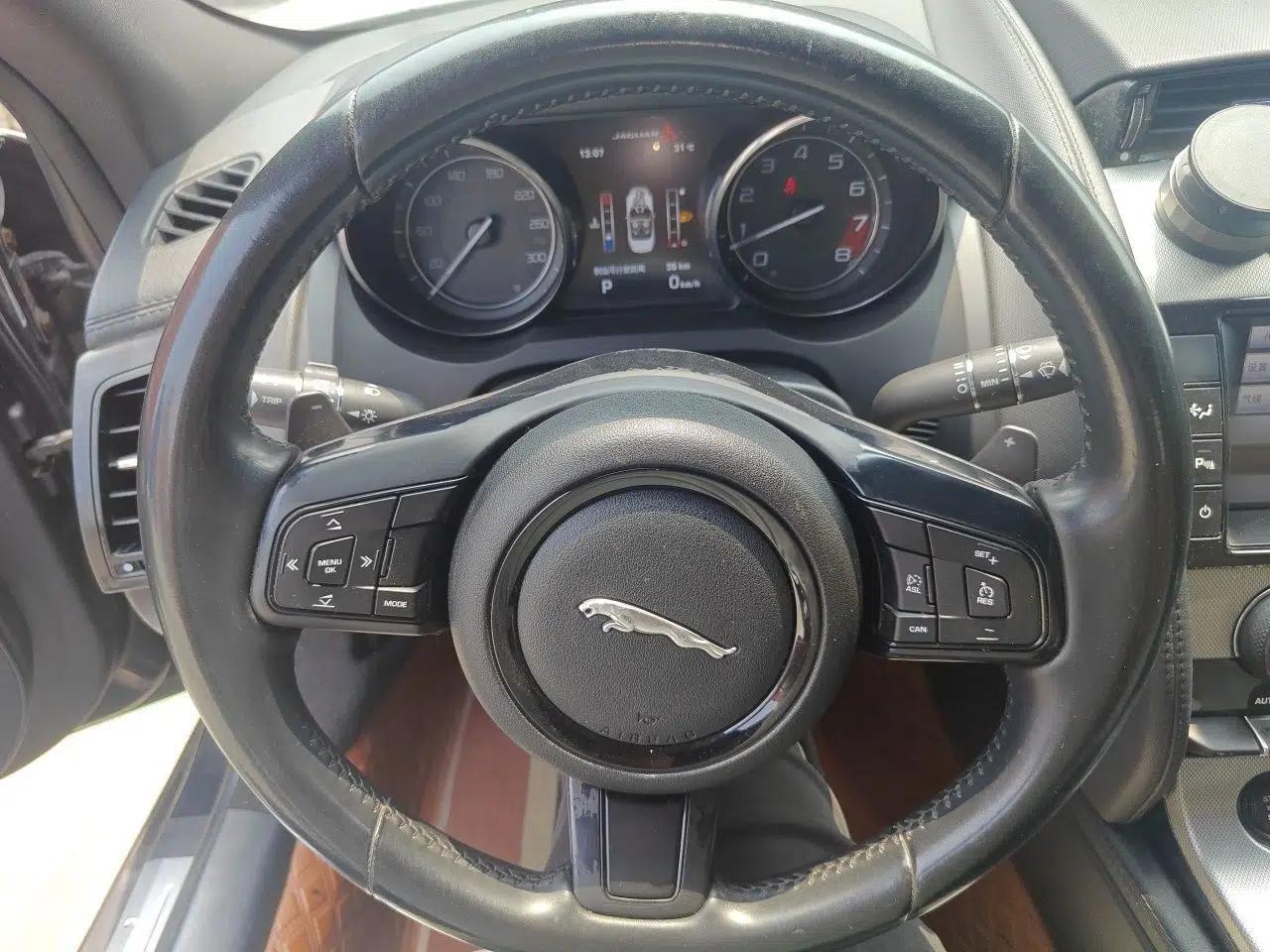 Jaguar F-TYPE 2013 3.0 SC Convertible Edition — миниатюра 10
