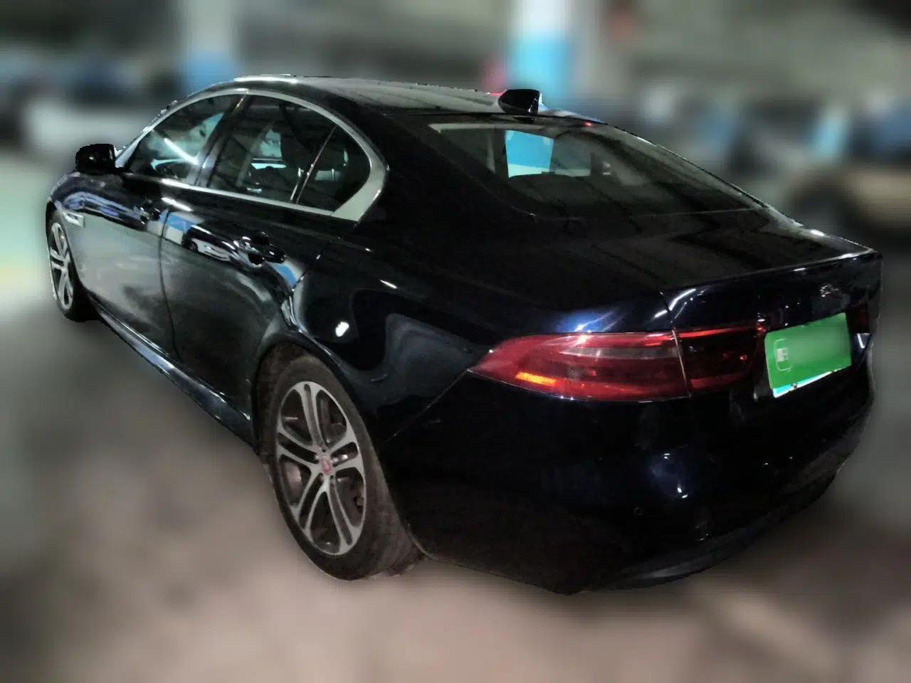 Jaguar XE 2017 2.0T 200 PS R-Sport — миниатюра 4