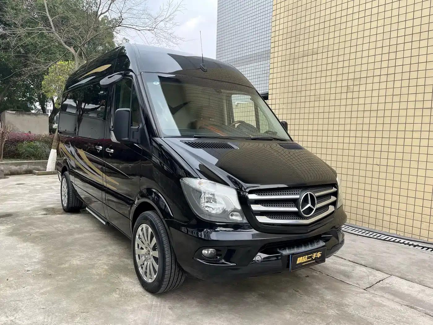 2017 Sprinter 3.5L Automatic — миниатюра 1