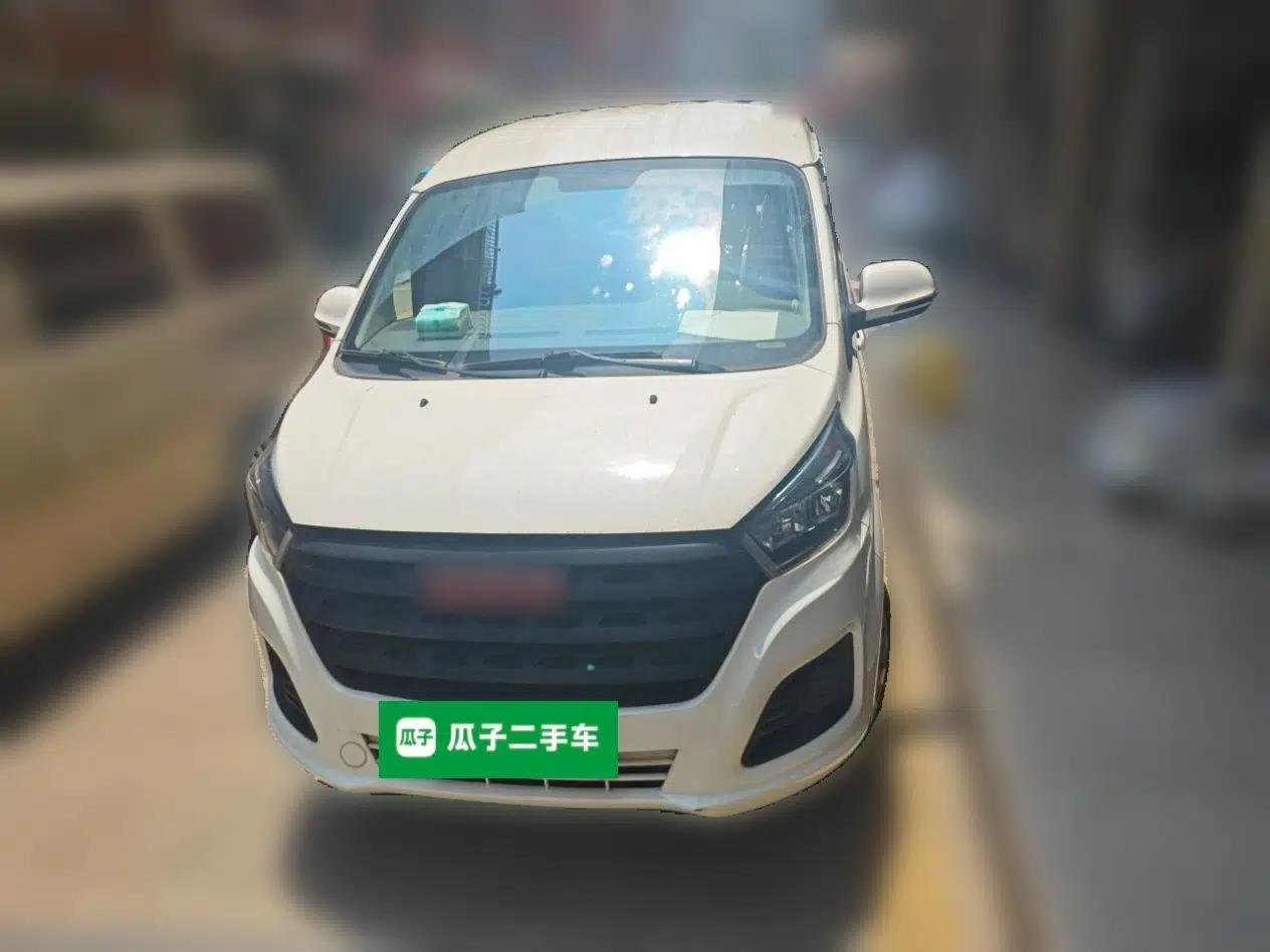Jinbei Gold Hiace M Classic 2022 Panda Edition 1.5L Engineering Lion Passenger Vehicle 5 Seats — миниатюра 2