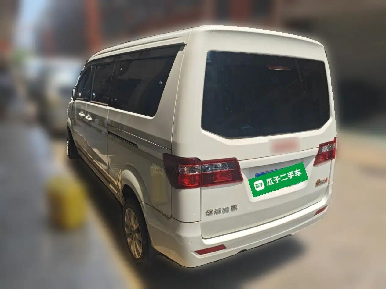 Jinbei Gold Hiace M Classic 2022 Panda Edition 1.5L Engineering Lion Passenger Vehicle 5 Seats — миниатюра 4