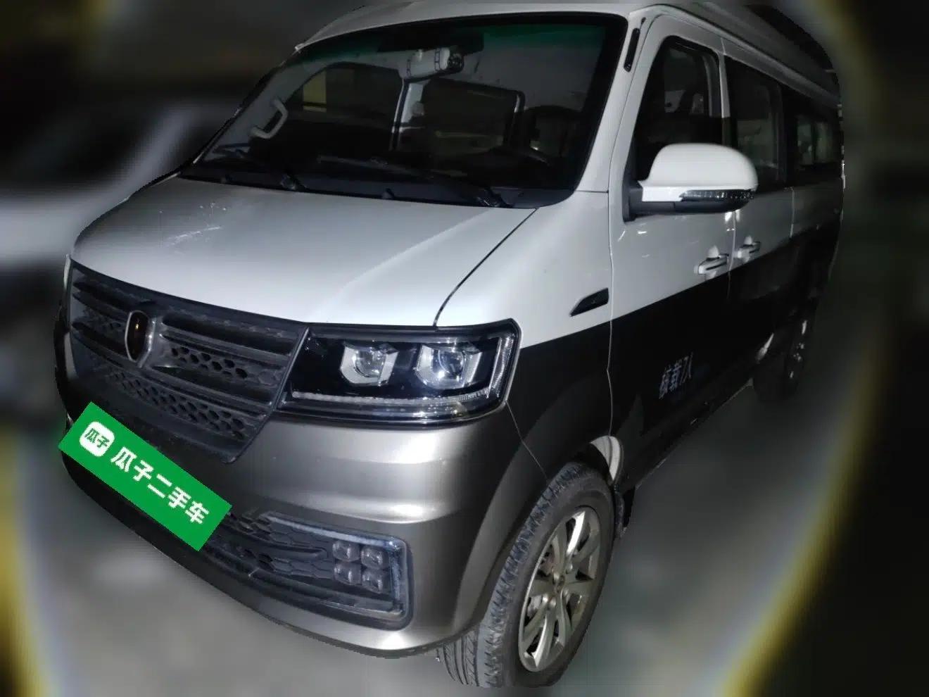 Jinbei New Hiace S 2023 1.5L Wealth Edition Passenger Van 5/6/7-Seater Central Air Conditioning Version SWC15M — миниатюра 1