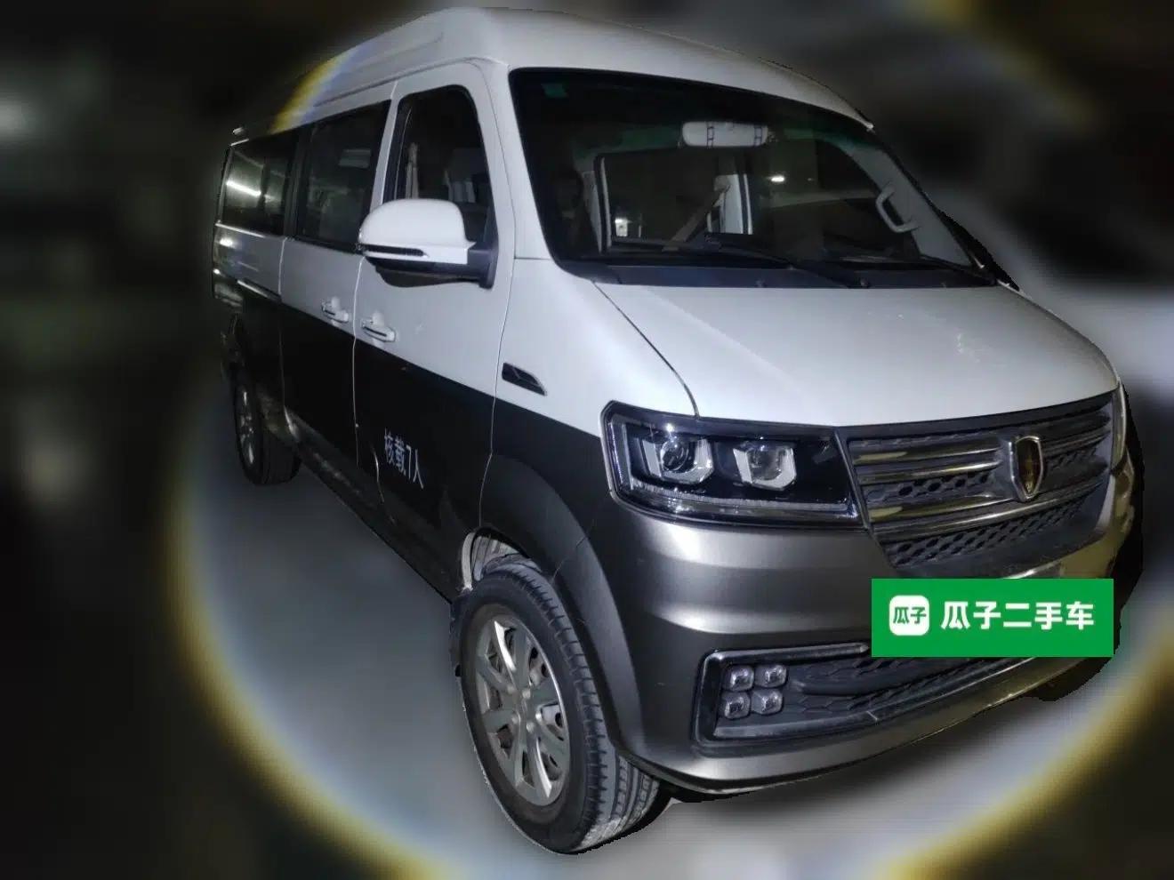 Jinbei New Hiace S 2023 1.5L Wealth Edition Passenger Van 5/6/7-Seater Central Air Conditioning Version SWC15M — миниатюра 3