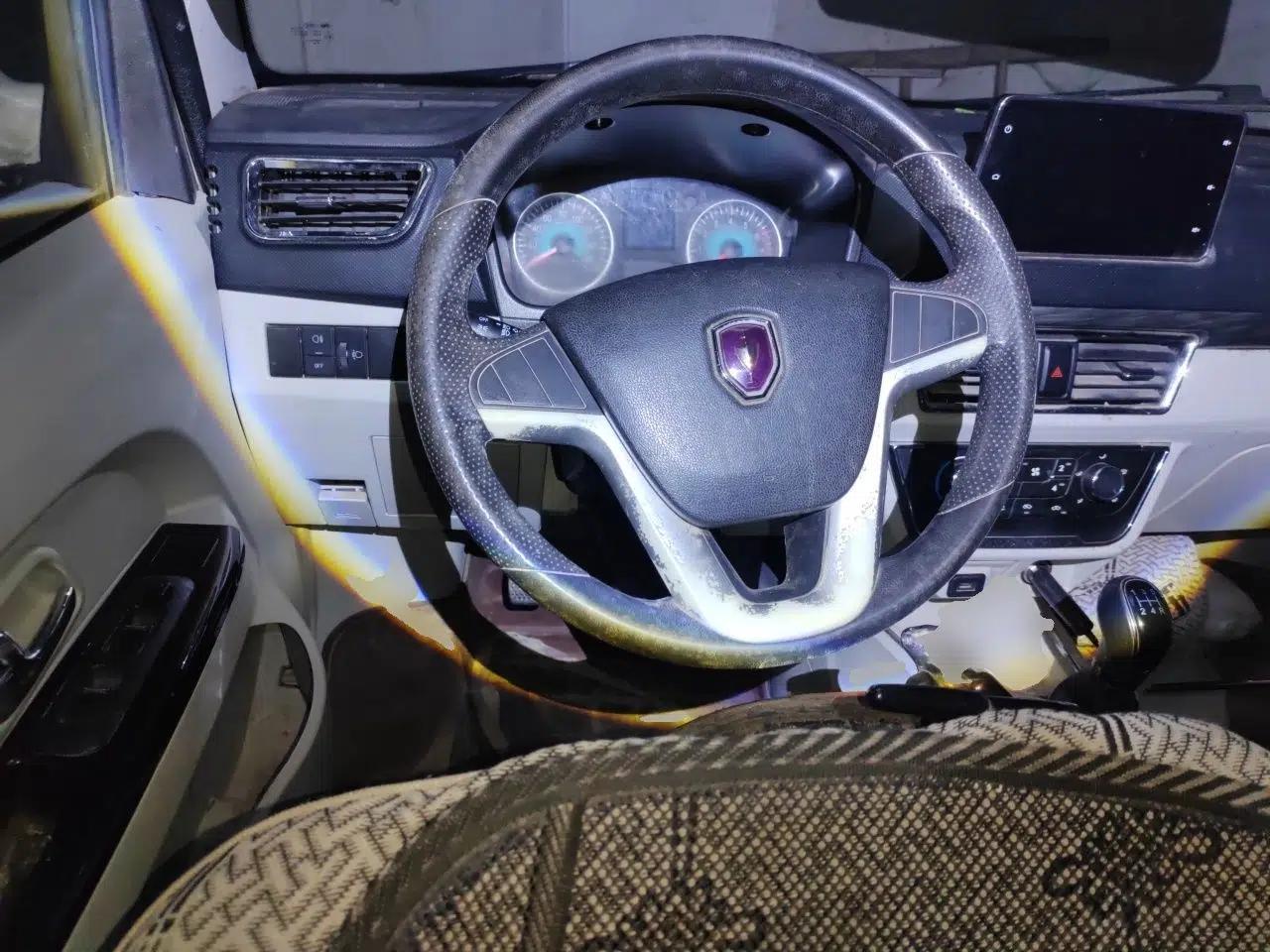 Jinbei New Hiace S 2023 1.5L Wealth Edition Passenger Van 5/6/7-Seater Central Air Conditioning Version SWC15M — миниатюра 10