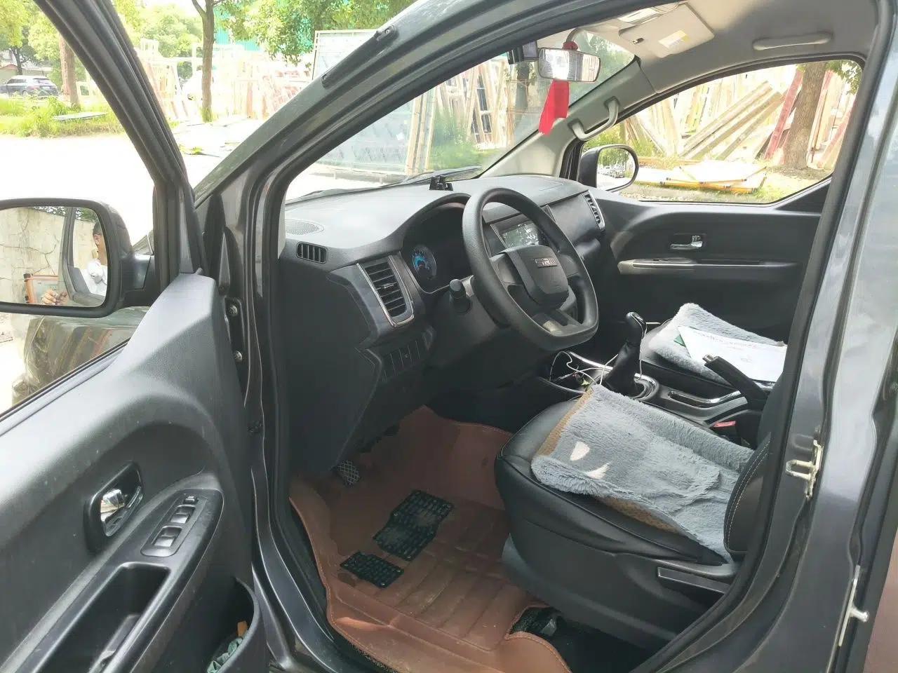 Jinbei Gold Hiace 2024 1.5L Passenger Vehicle Travel Lion 5/6/7-Seater with Central Air Conditioning — миниатюра 16