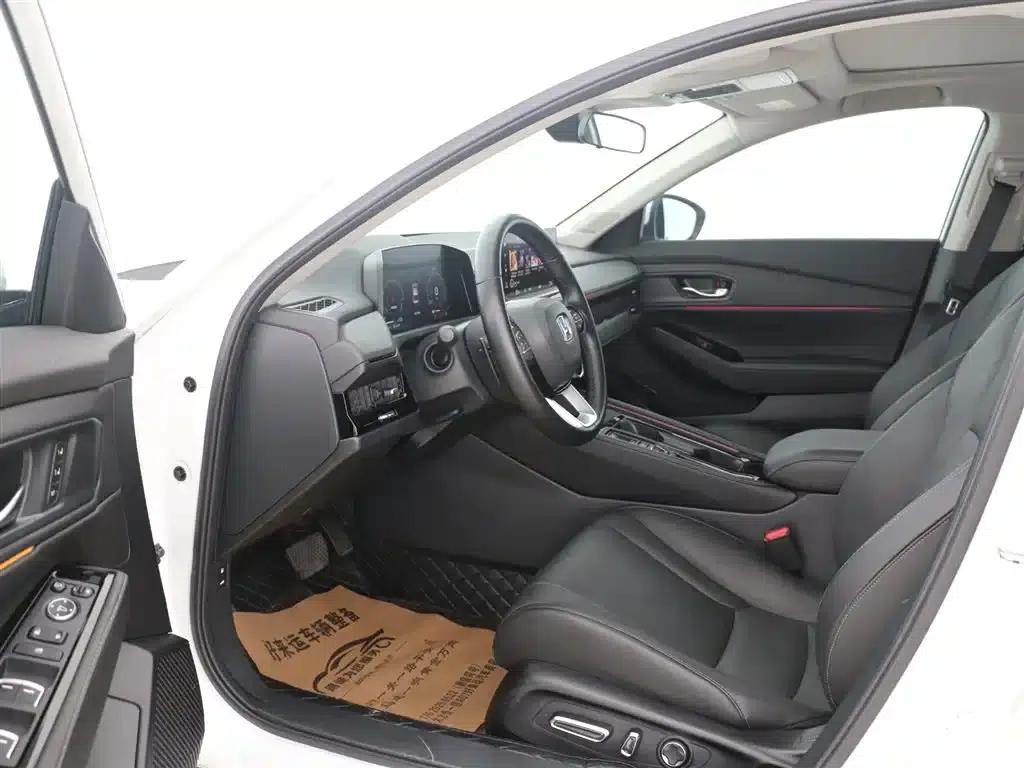 Accord PHEV 2023 2.0L e:PHEV Premium Edition — миниатюра 11
