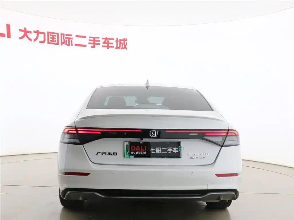 Accord PHEV 2023 2.0L e:PHEV Premium Edition — миниатюра 16