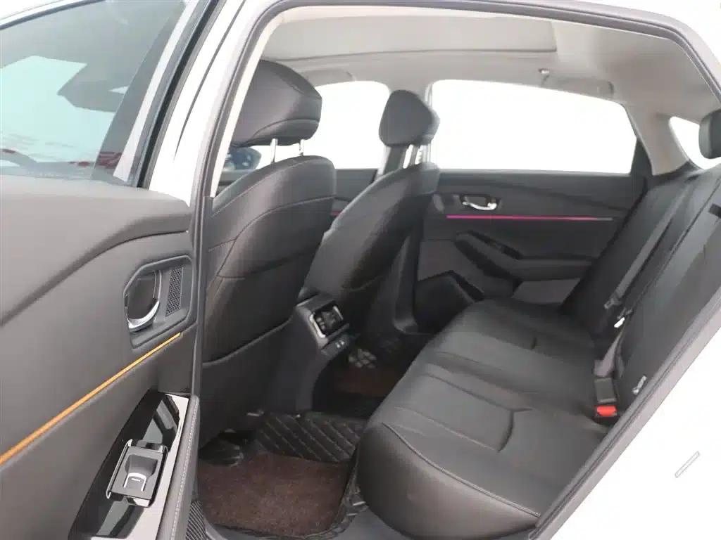 Accord PHEV 2023 2.0L e:PHEV Premium Edition — миниатюра 4