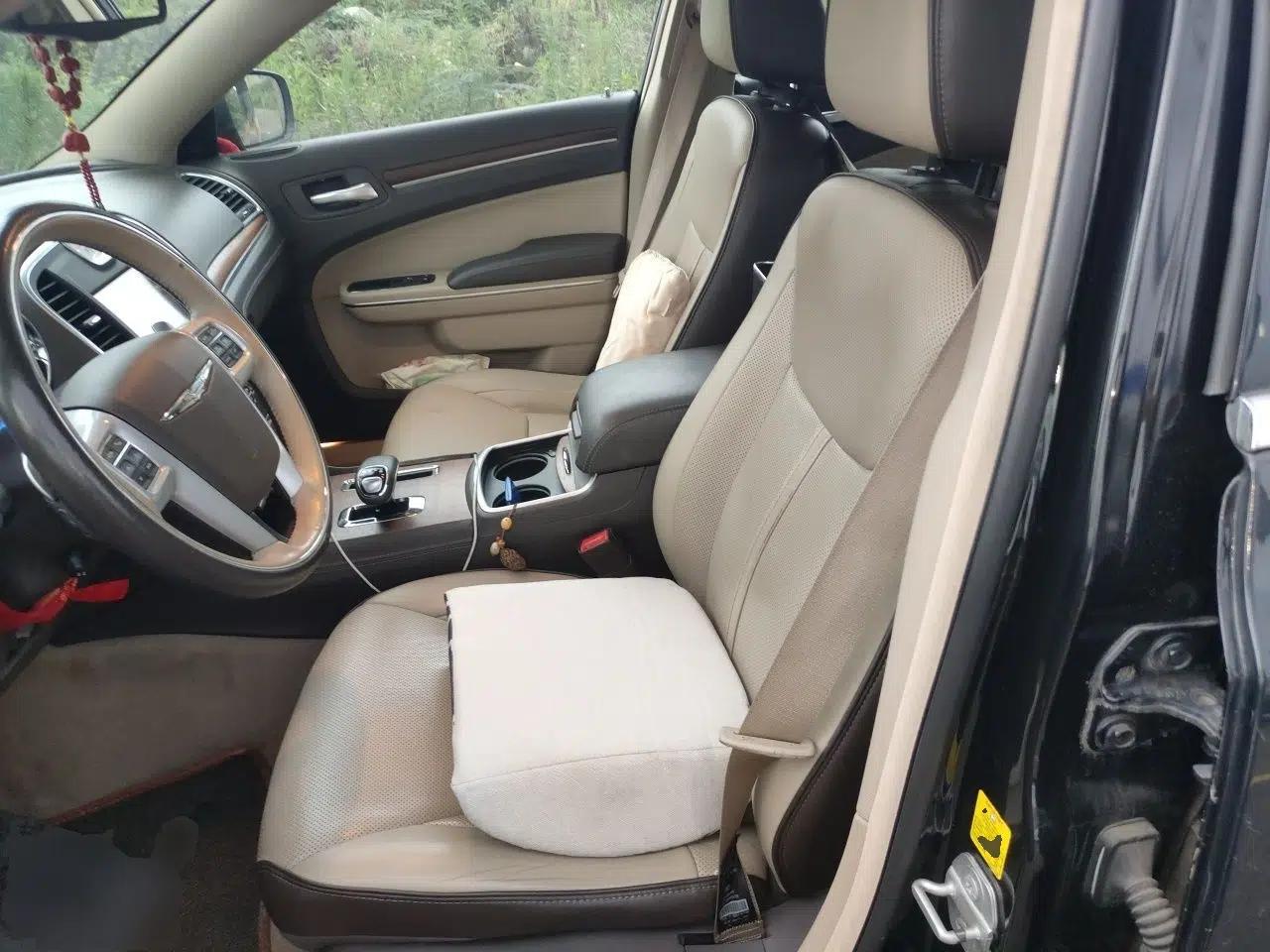 Chrysler 300C 2014 3.0L Excellence Edition — миниатюра 15