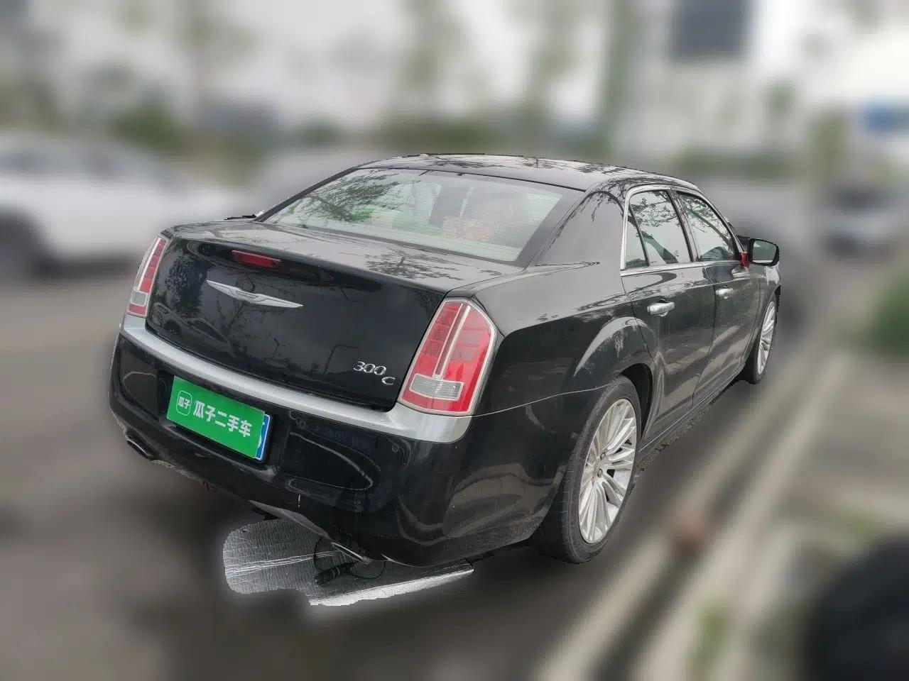 Chrysler 300C 2014 3.0L Excellence Edition — миниатюра 6