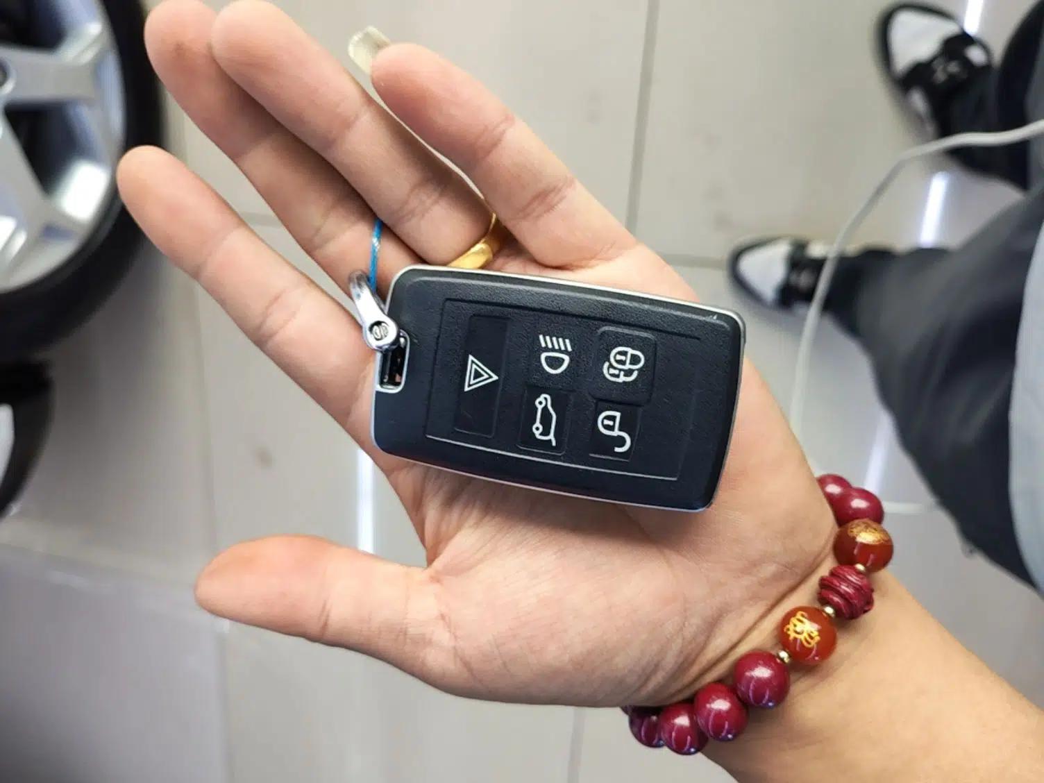 Land Rover Range SportNew Energy 2022 P400e SE — миниатюра 28